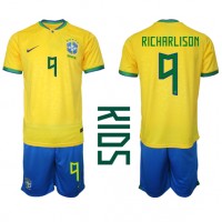 Camisa de time de futebol Brasil Richarlison #9 Replicas 1º Equipamento Infantil Mundo 2022 Manga Curta (+ Calças curtas)